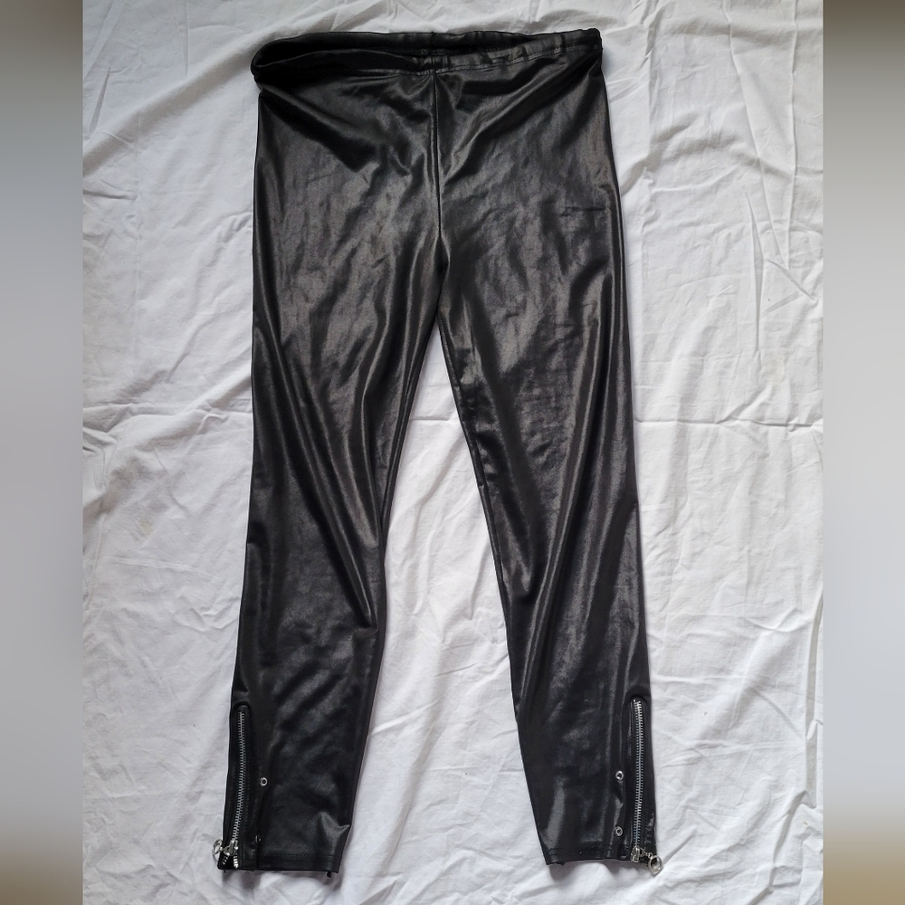 Women's Sleek Black Zippered Pants